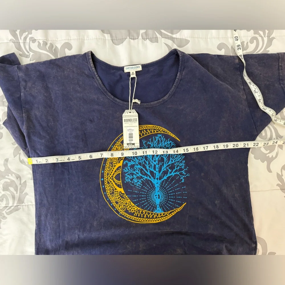New Earthbound Moon Sun Duality Cotton Cropped T Shirt Medium NWT - Picture 6 of 8